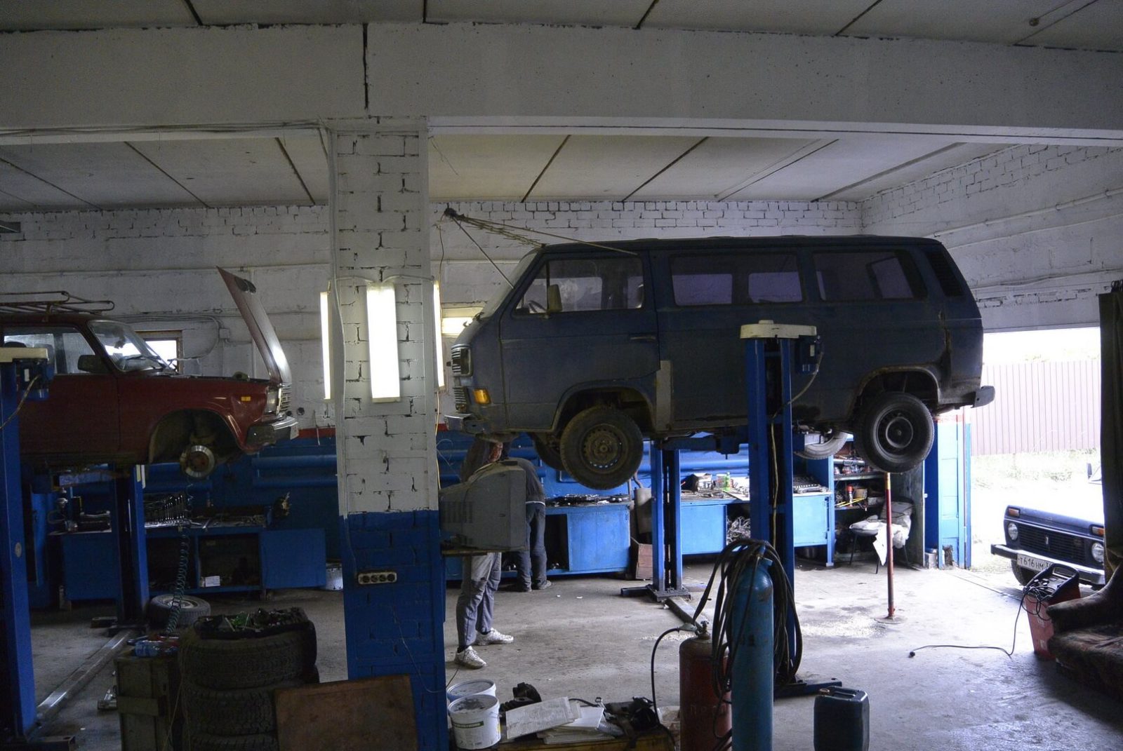 Рабочая зона автосервиса